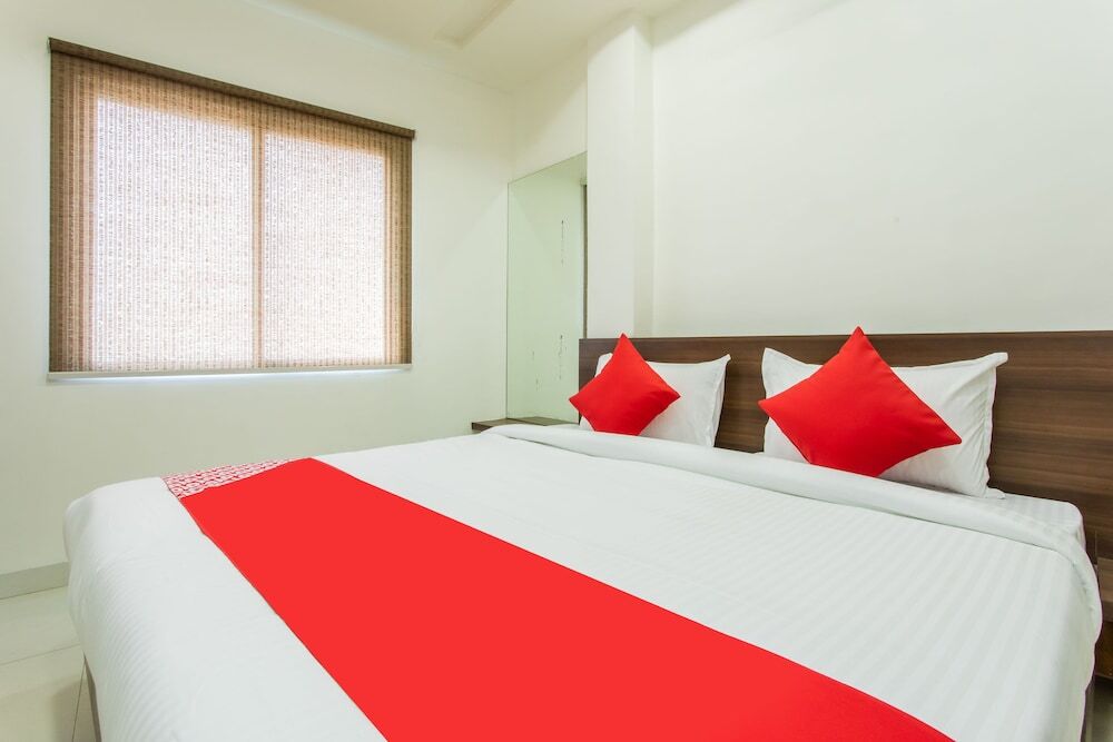 Бхопал: Hotel Aditya Regency by OYO