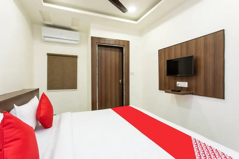 Бхопал: Hotel Aditya Regency by OYO