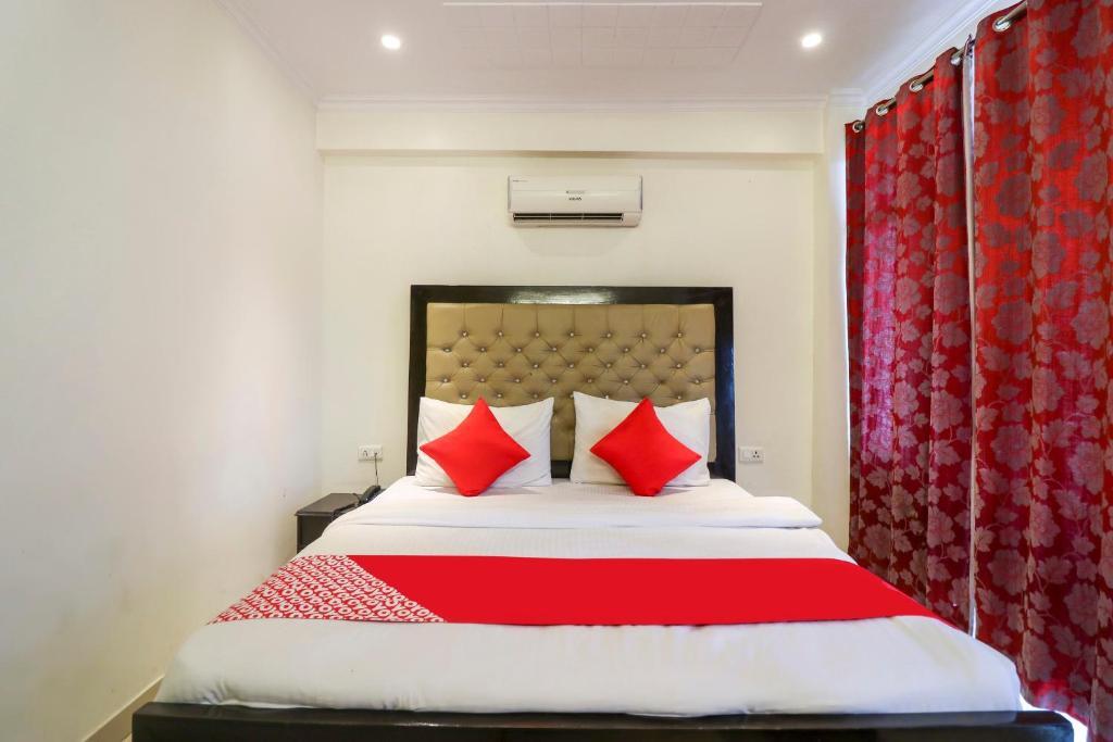 Дехрадун: Oyo 47457 Hotel Amber Palace