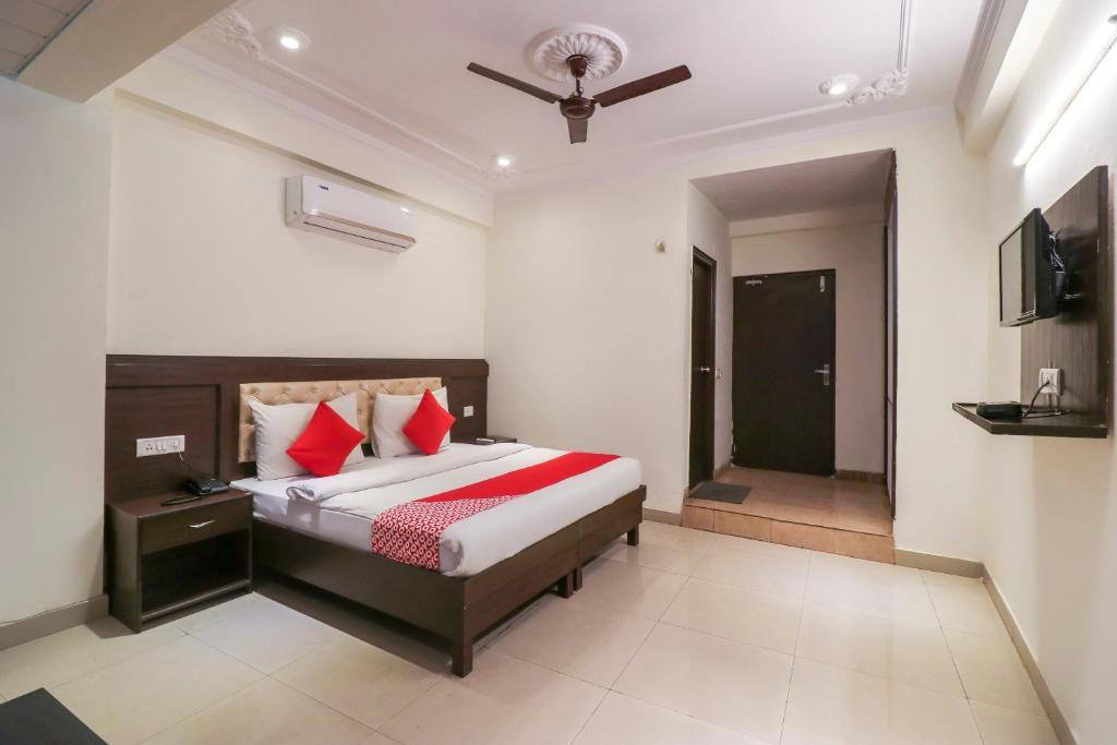 Дехрадун: Oyo 47457 Hotel Amber Palace