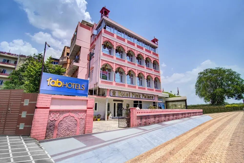 Pink Palace by FabHotel — фото 1