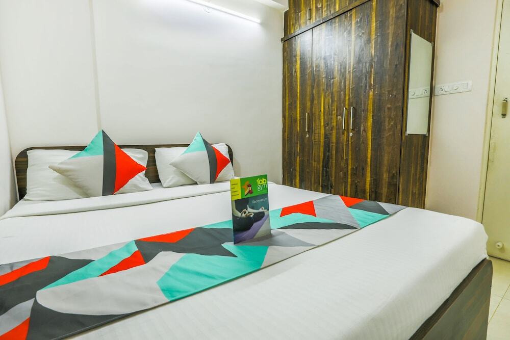 Бангалор: Ambrossi by FabHotel