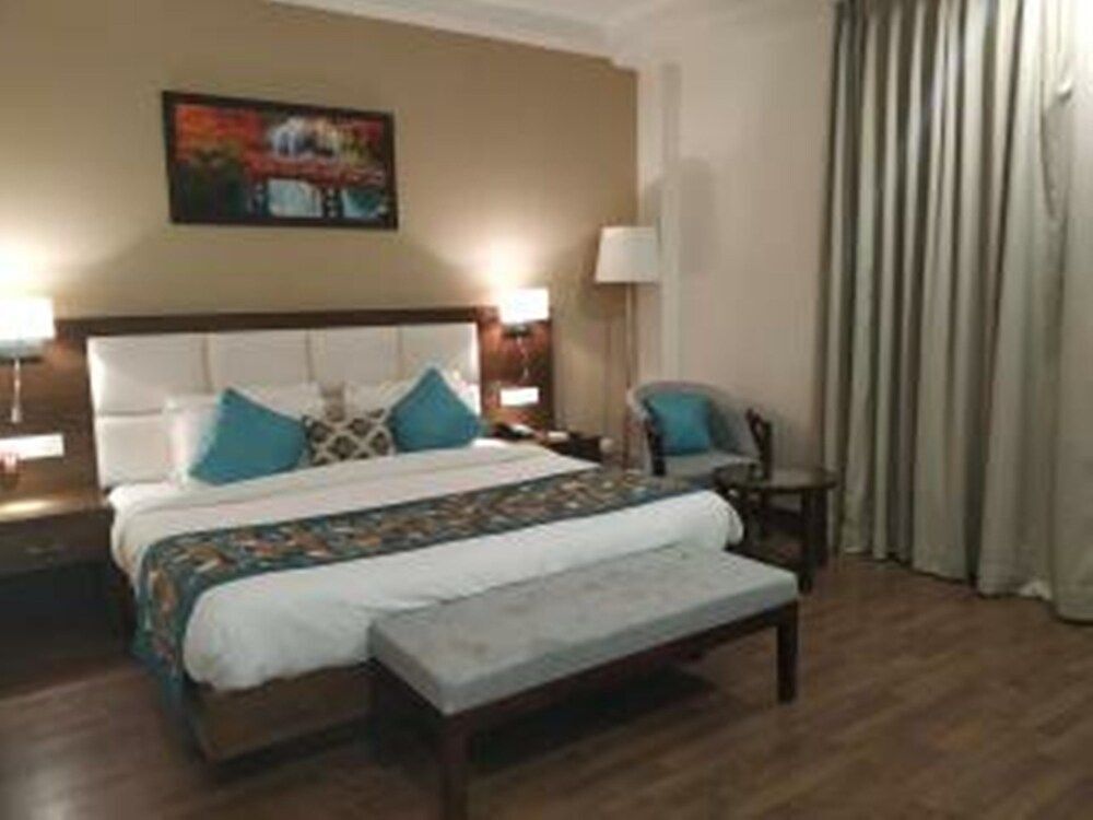 Матхура: Hotel Goldstone Elite Vrindavan
