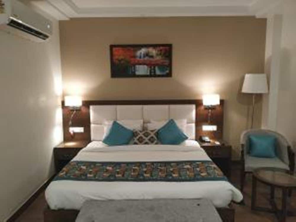 Матхура: Hotel Goldstone Elite Vrindavan