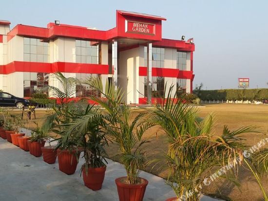 Mehak Garden — фото 1