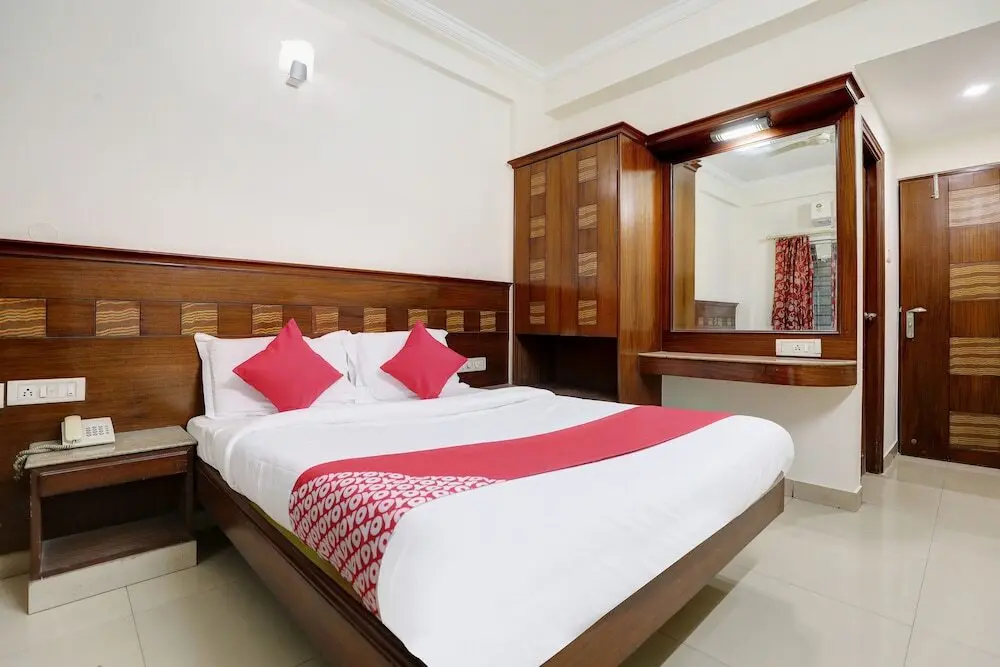 Бангалор: Snt Comforts Lodge by OYO Rooms