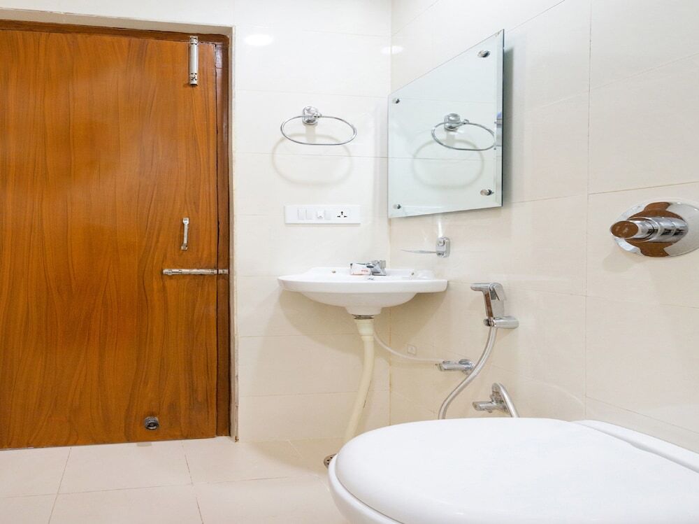 Мохали: Hotel Kapoor Residency by OYO Rooms
