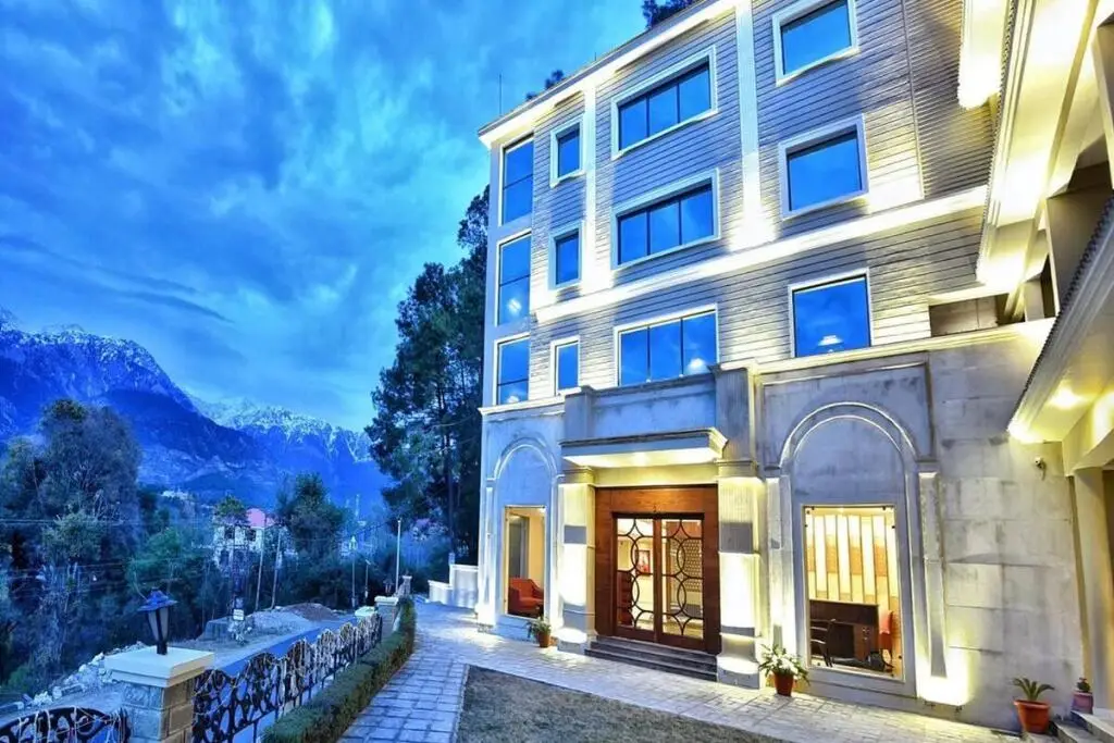 juSTa Palampur Resort & Convention Centre — фото 1