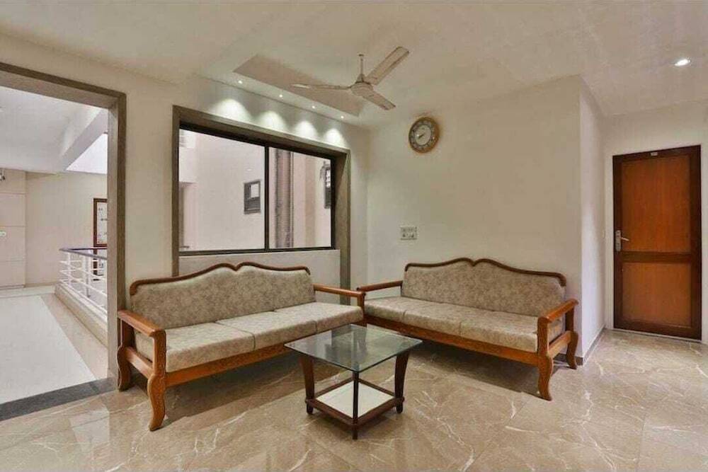 Ананд: Motel Sanvaria Regency