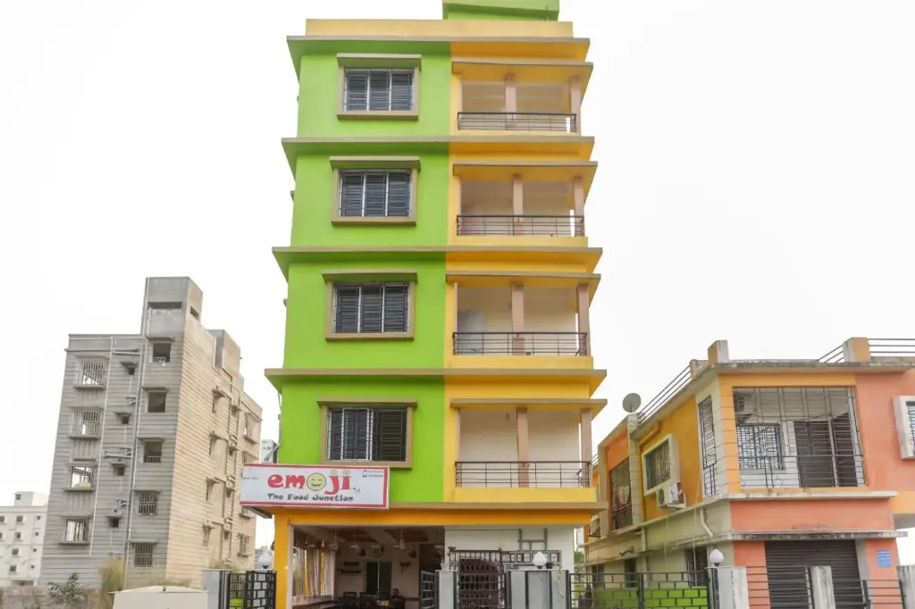 Колката: OYO Sanjyoti Inn Near Netaji Subhash Chandra Bose International Airport