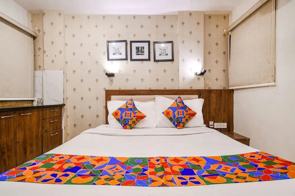 Индаур: Shree Ram Palace and Restaurant by OYO Rooms