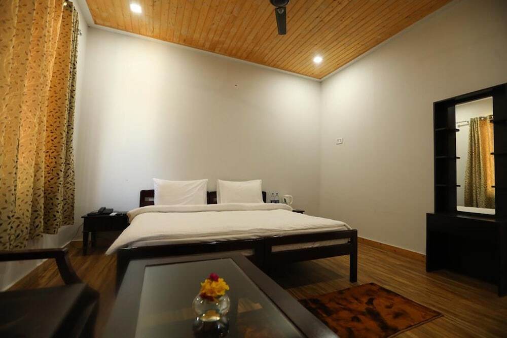 Техри: Le Roi Floating Huts & Eco Rooms