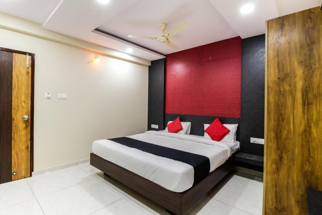 Бангалор: Capital O 62363 N R Residency