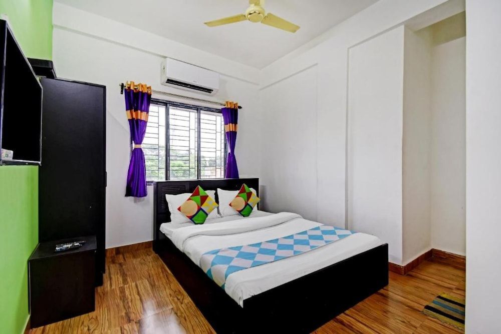 Колката: Goroomgo Relax Inn Newtown Kolkata