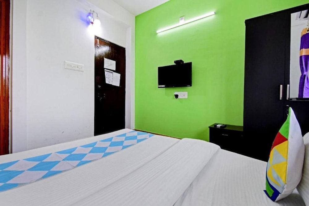 Колката: Goroomgo Relax Inn Newtown Kolkata