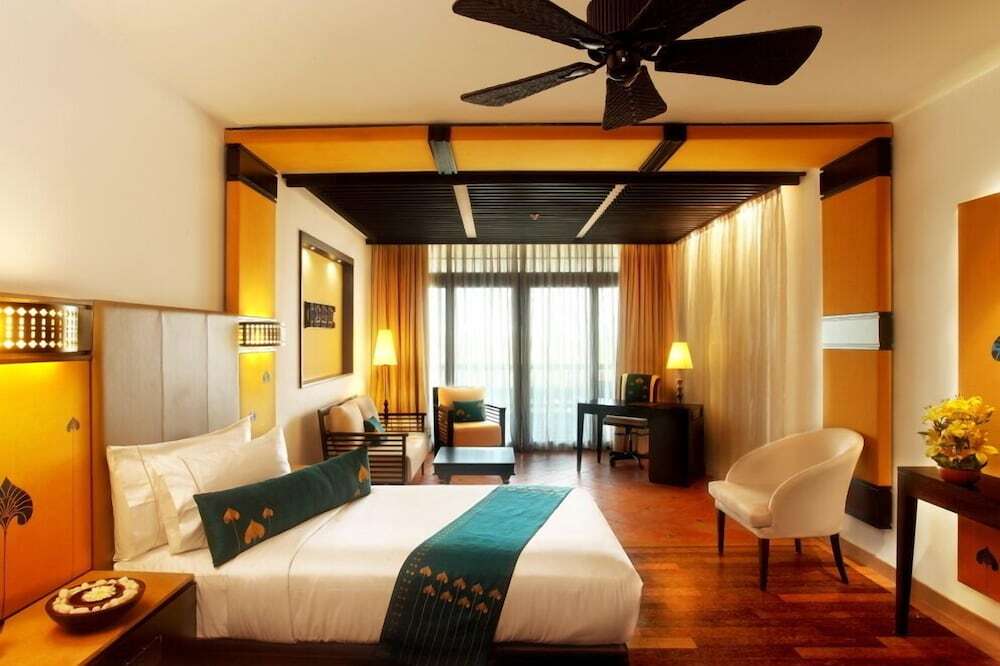 Cherthala: Plumeria Lake Resort & Spa