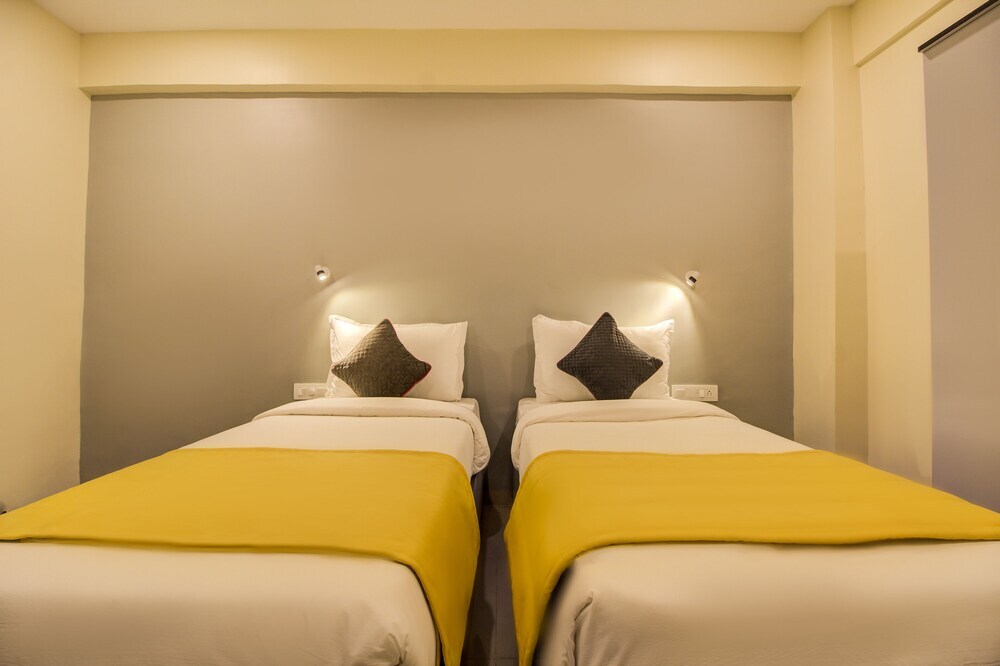 Пуна: Housemate Hotels