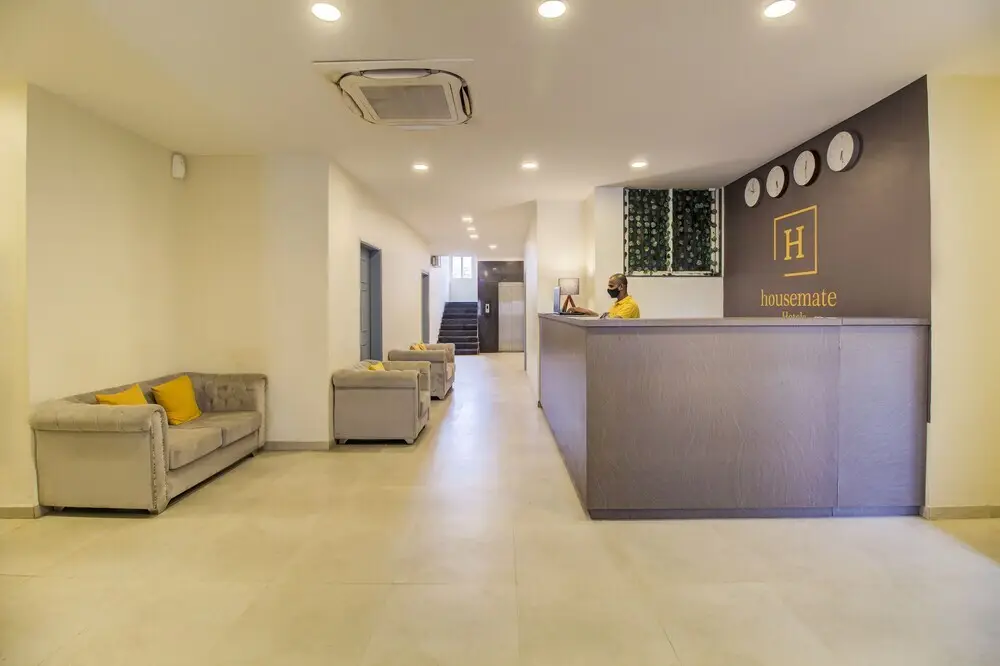 Пуна: Housemate Hotels