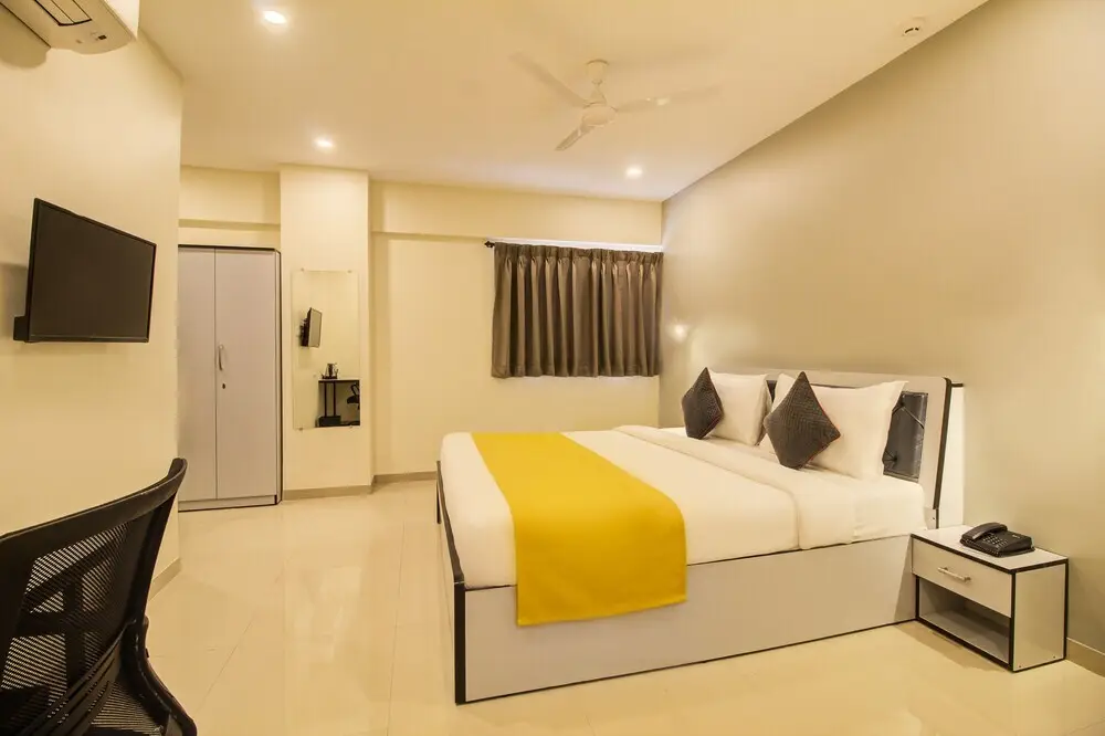 Пуна: Housemate Hotels