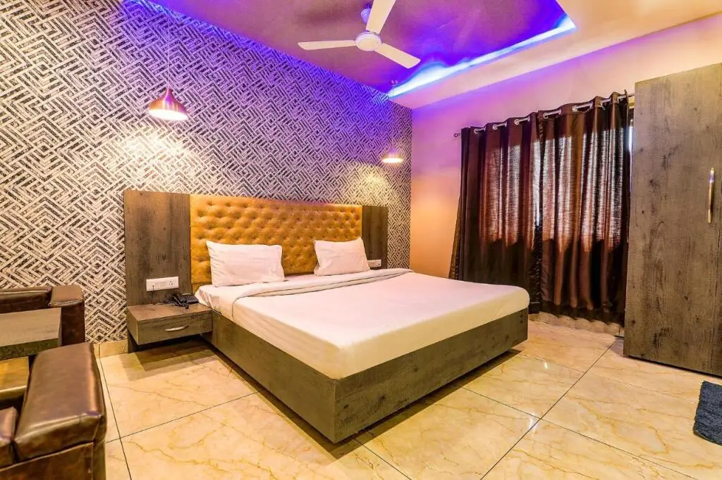 Горакхпур: FabHotel Rudra Inn & Cafe I
