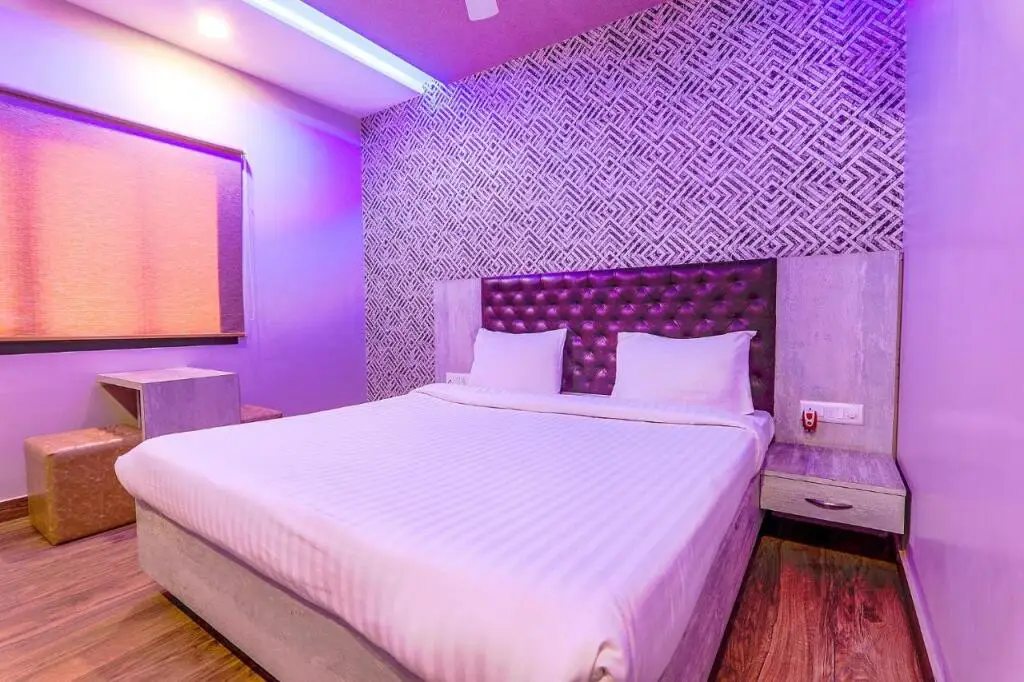 Горакхпур: FabHotel Rudra Inn & Cafe I
