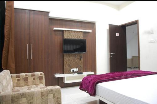 Варда: Hotel Utsav Wardha