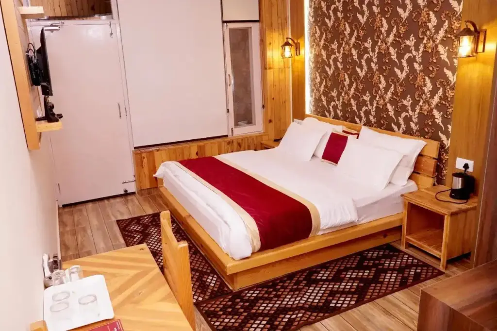 Раникхет: Hotel Dev Chhaya