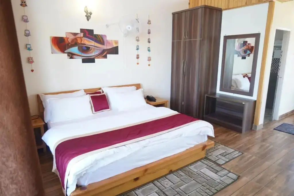 Раникхет: Hotel Dev Chhaya
