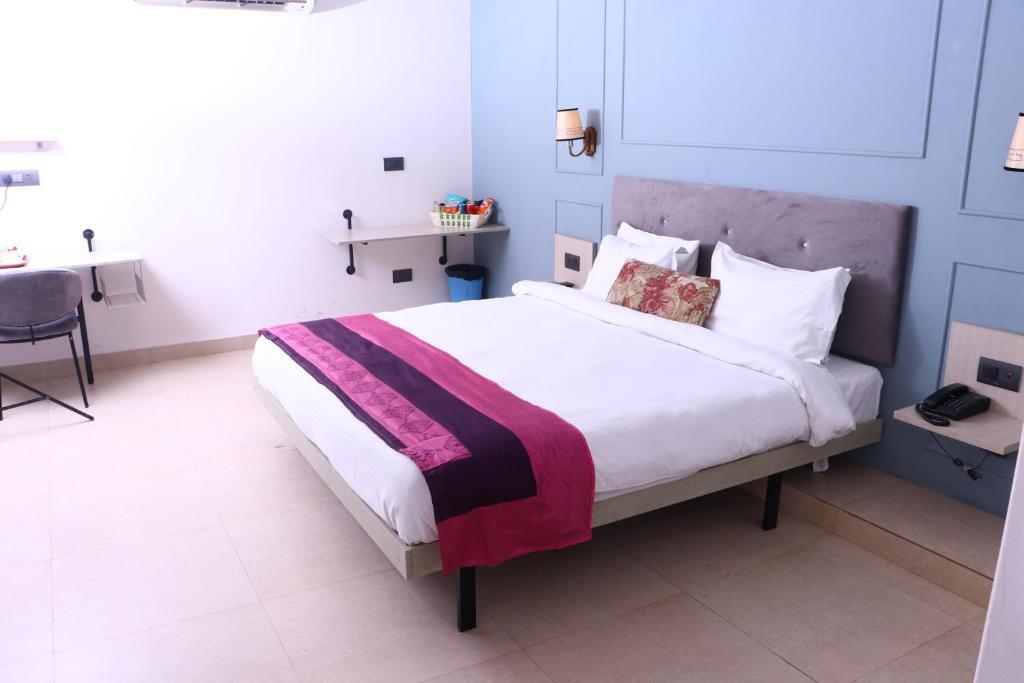 Газиабад: Virohaa Garden Hotel