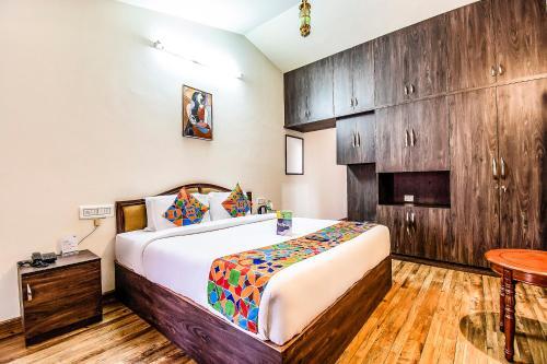 Ути: FabHotel St.Clouds Ooty
