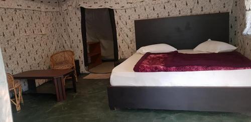 Наинитал: Balaut Camp - Resort