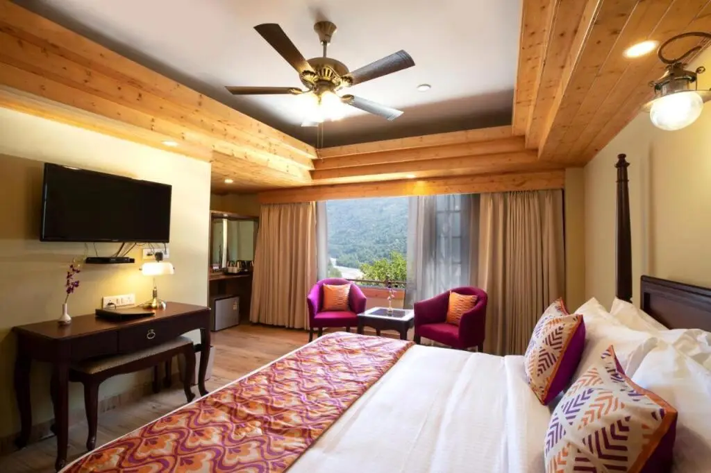 Касоль: Regenta Inn By Riverside Manali