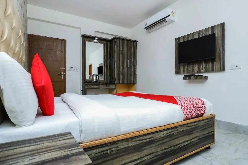 Нью-Дели: OYO 22135 Hotel Kanishka Palace