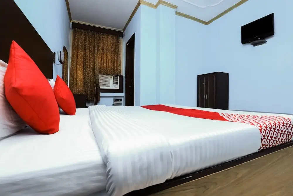 Нью-Дели: OYO 22135 Hotel Kanishka Palace