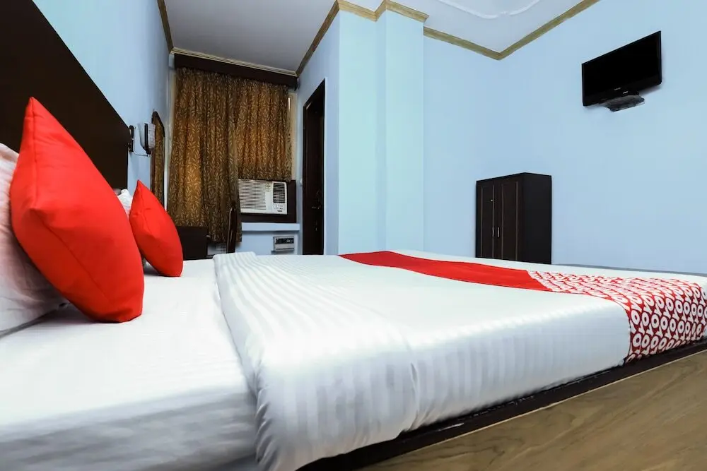 Нью-Дели: OYO 22135 Hotel Kanishka Palace