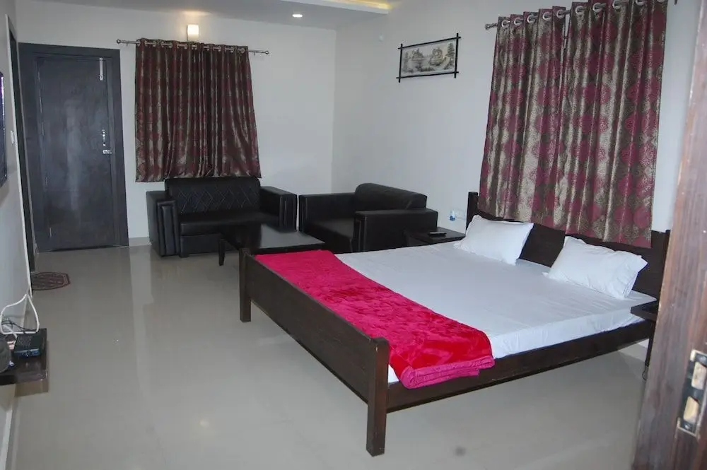 Крепость Jhansi: Hotel Surya
