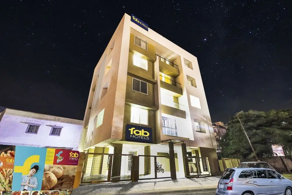 FabHotel House Khas Suites — фото 1