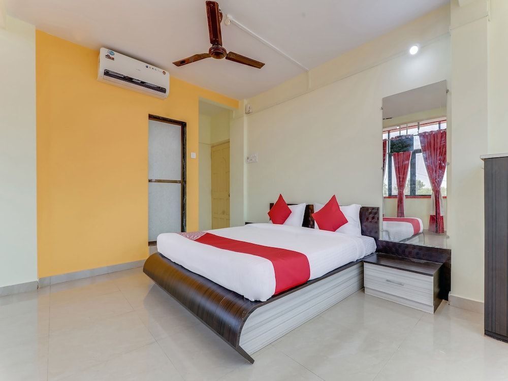 Нью-Дели: Collection O 30095 Nauroji Nagar Marg