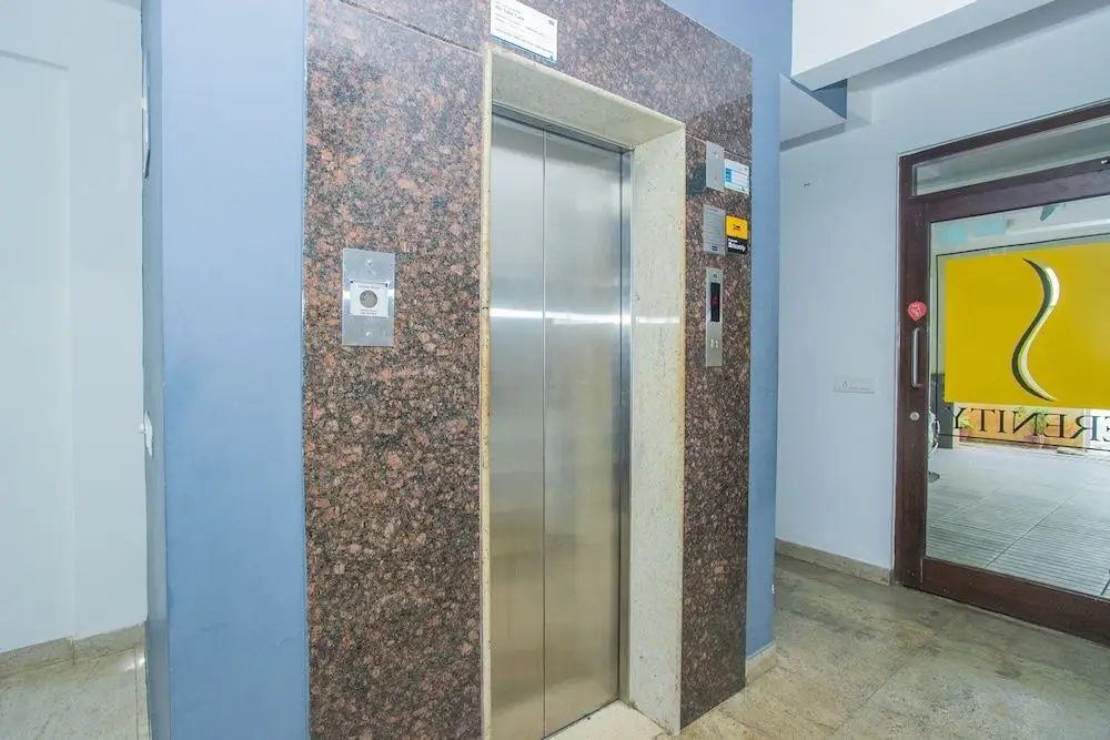 Бангалор: OYO 24481 Hotel Serenity Inn