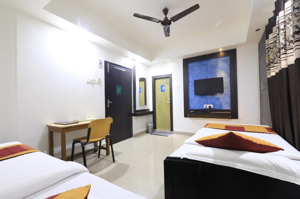 Гувахати: Hotel Rashmi