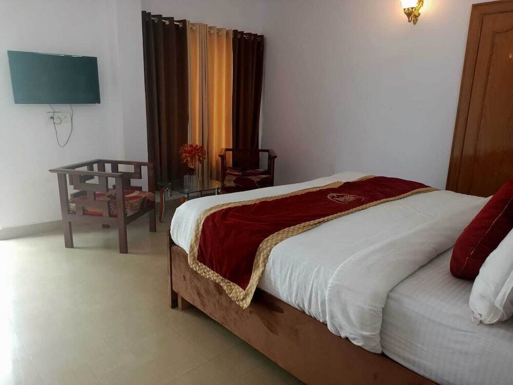 Наинитал: Ambience Hill Nainital