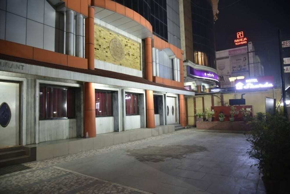 Goroomgo Sharda Regency Raipur — фото 1