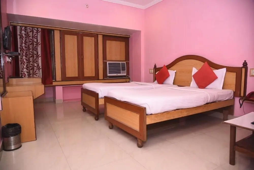 Райпур: Goroomgo Sharda Regency Raipur