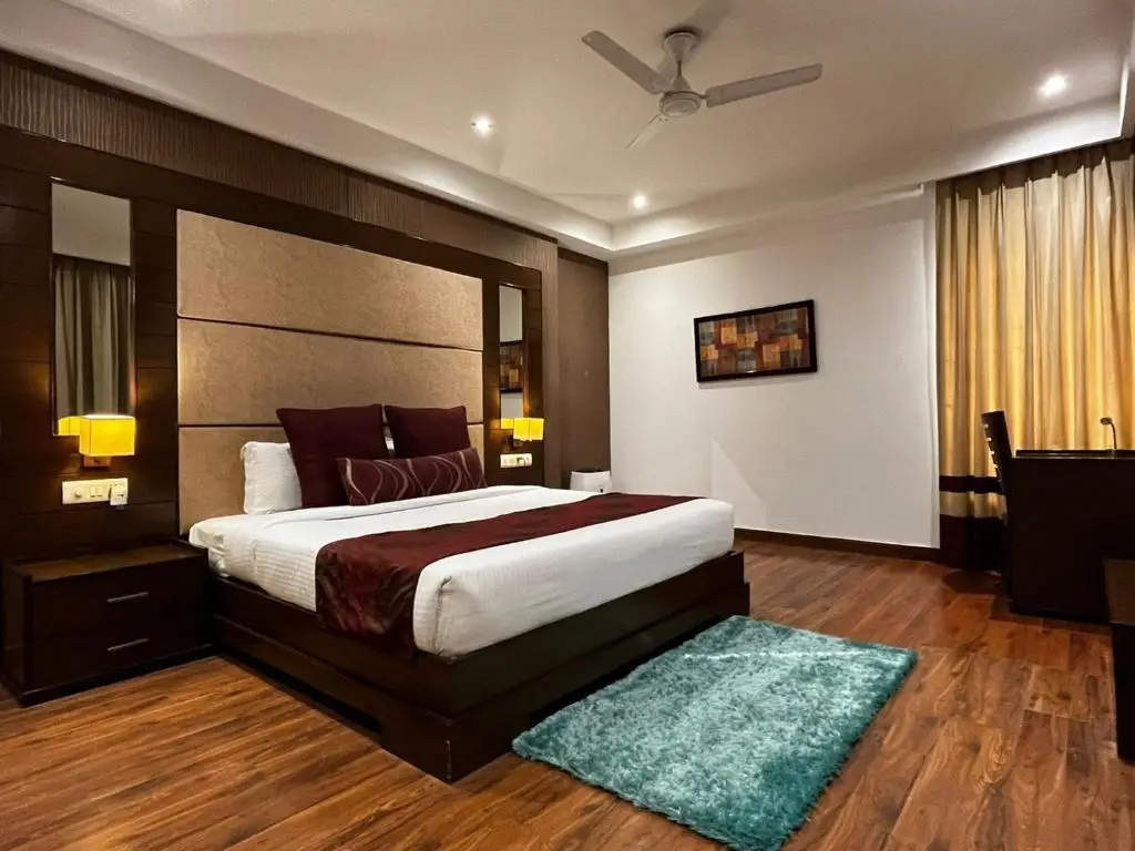 Гуруграм: Yuhi Suites
