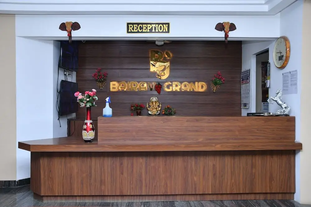 Мадурай: Bairav Grand