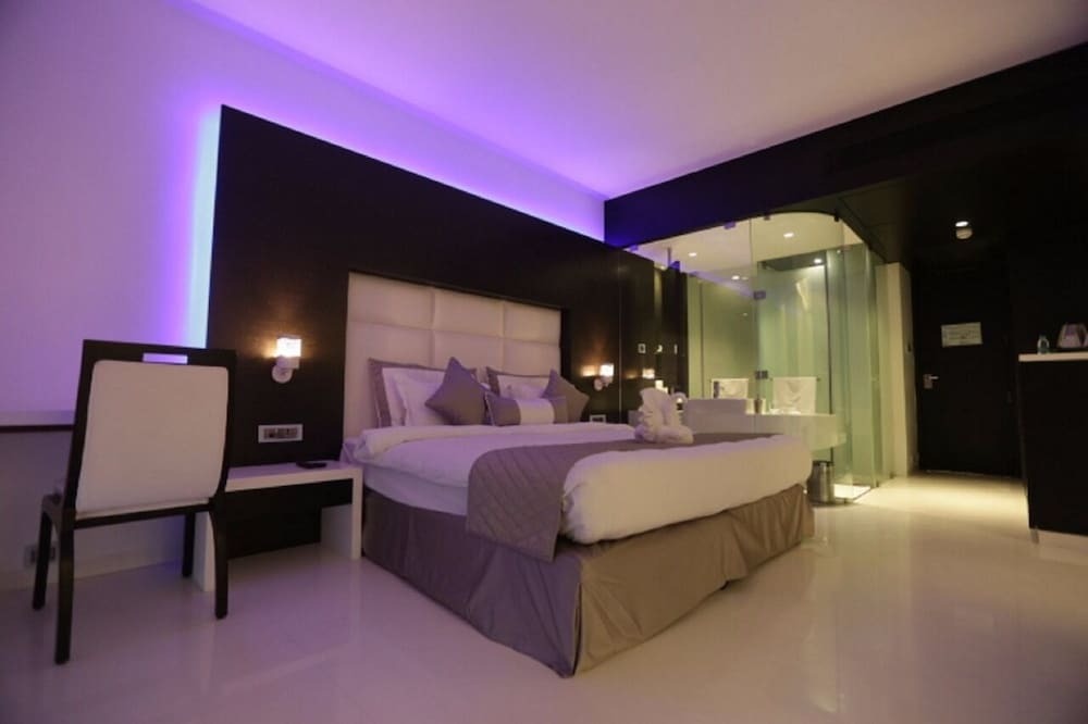 Мумбаи: Eskay Resorts by muza