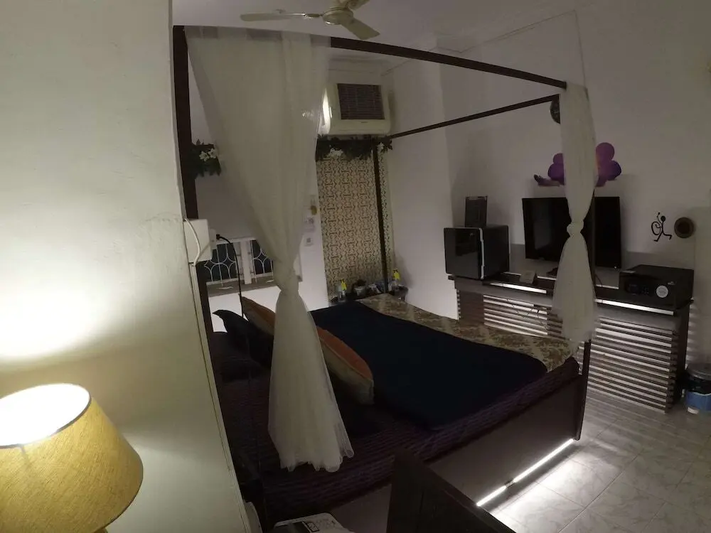 Адилабад: Kakaku The Guest House