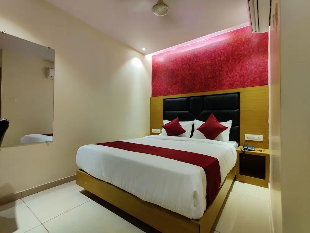 Тхане: Hotel Hindustan Residency