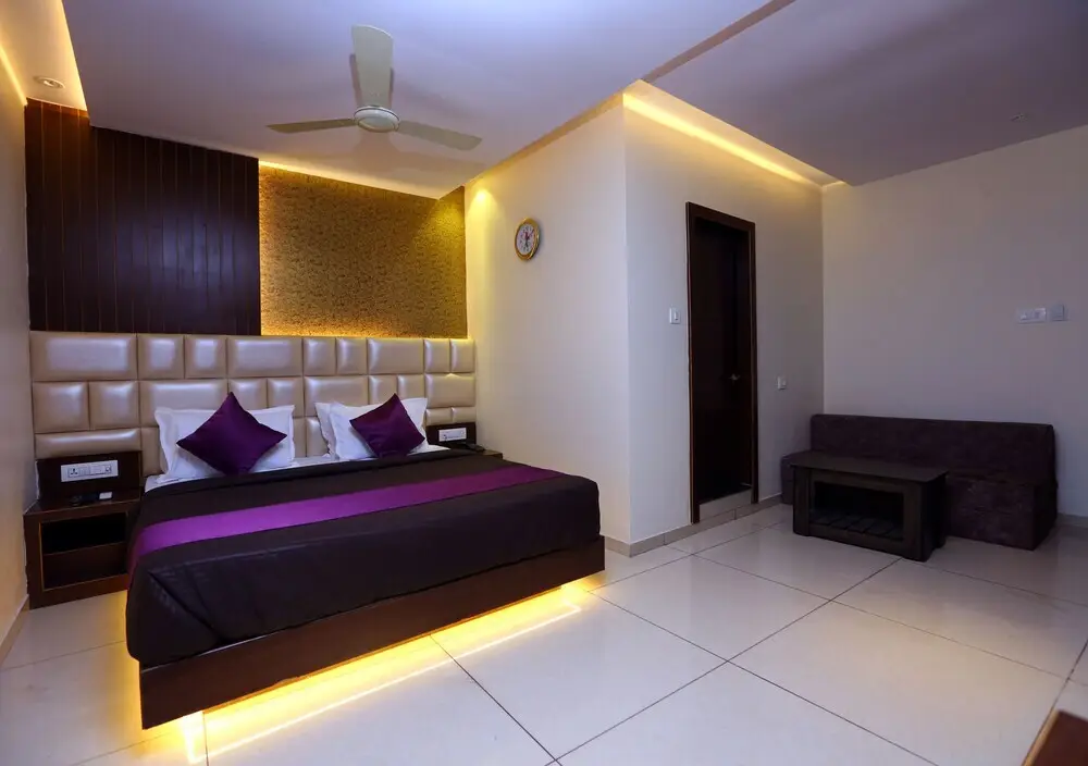 Тхане: Hotel Hindustan Residency