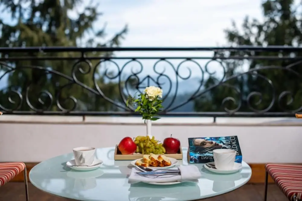 Шимла: Goroomgo Hill Top Courtyard Shimla